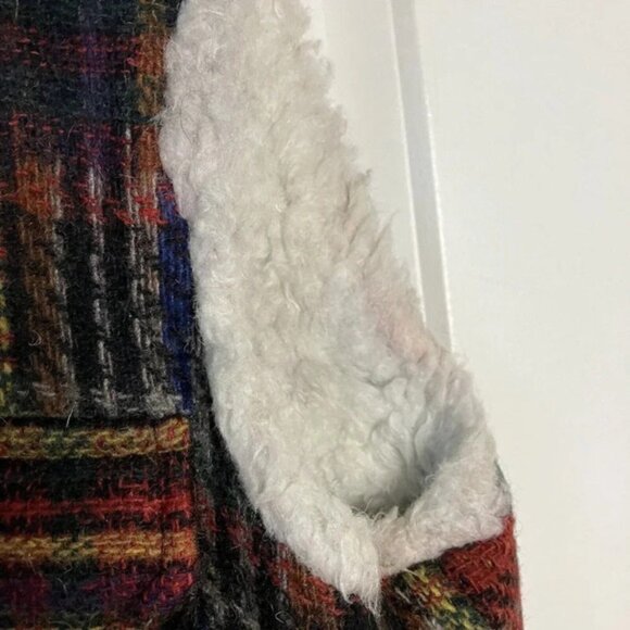 Vintage Urban Wool Blend Patchwork Plaid Faux Sherpa Lined Vest - Picture 5 of 6